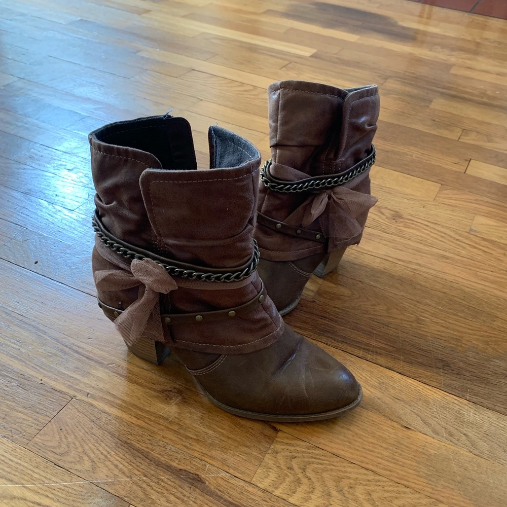 Cute cowboy boot look alike booties